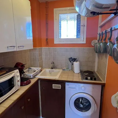 Apartment Abordable Pour 4 Personnes Avec Balcon Pres De La - Fr-1-701-85 *